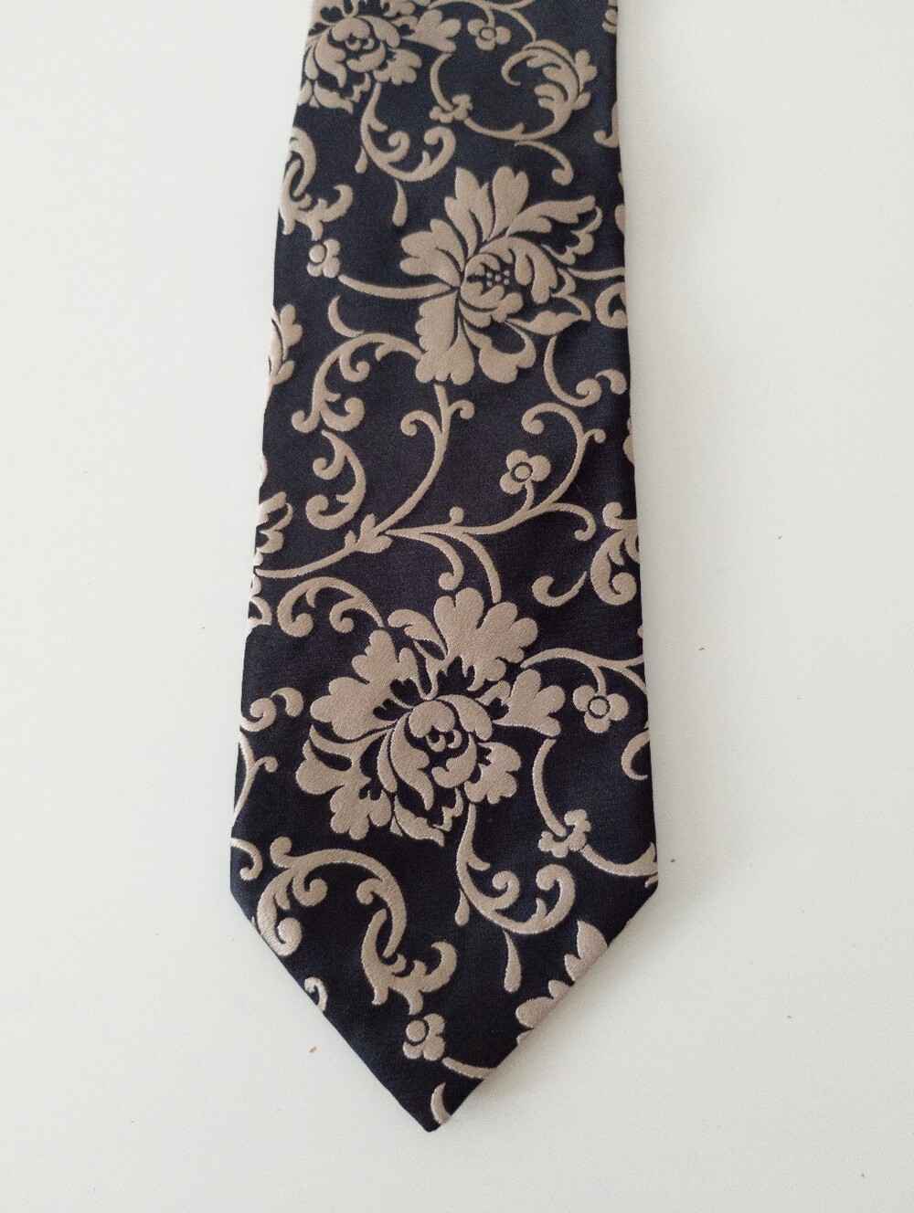 Duchamp London Floral Jacquard Silk Tie Handmade in England